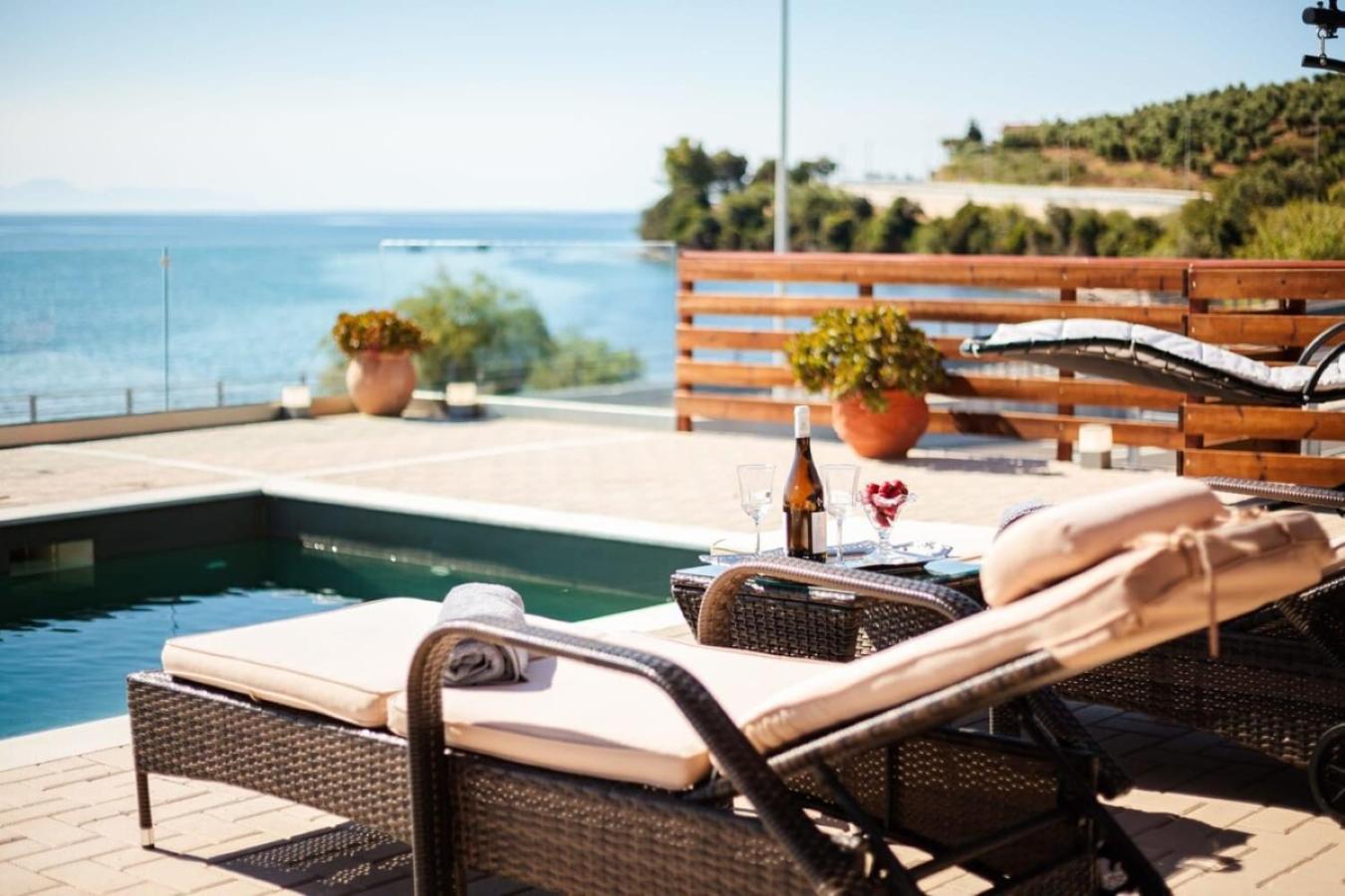 Seaside Summer Bliss - Aurora Luxury Pool Paradise Petalídhion Exterior foto